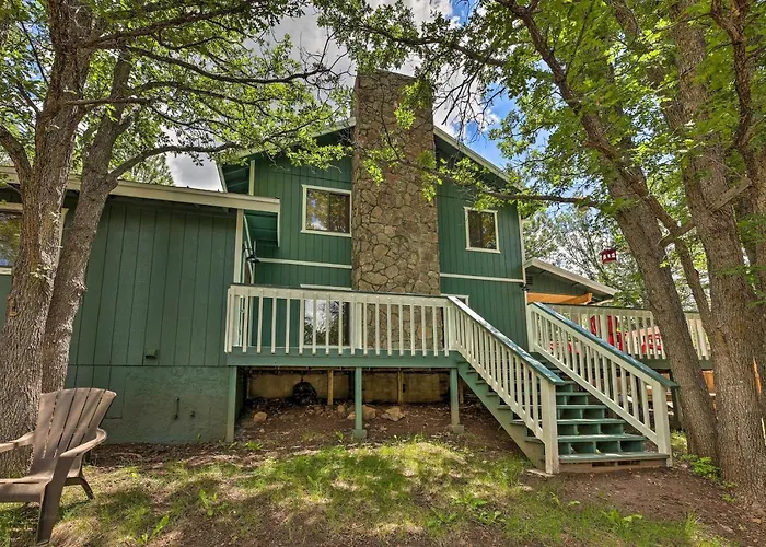 Ferienhaus Deck + Yard: Family-friendly Pinetop Retreat *