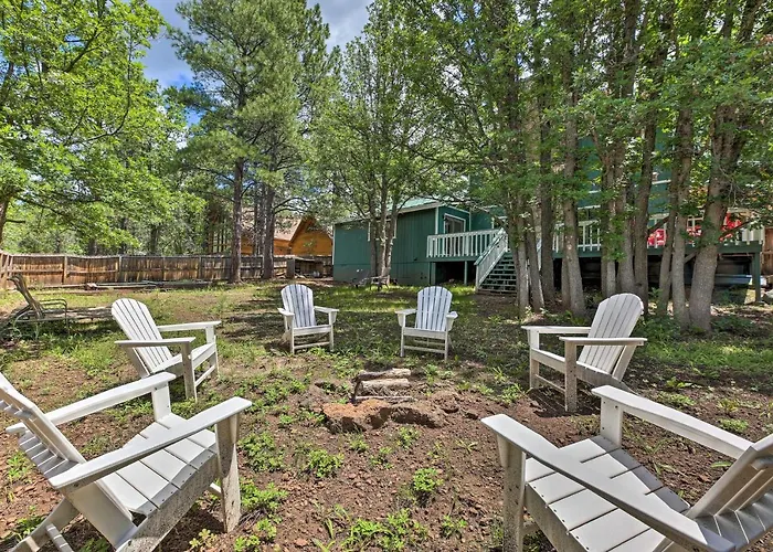 Deck + Yard: Family-friendly Pinetop Retreat Ferienhaus Indian Pine